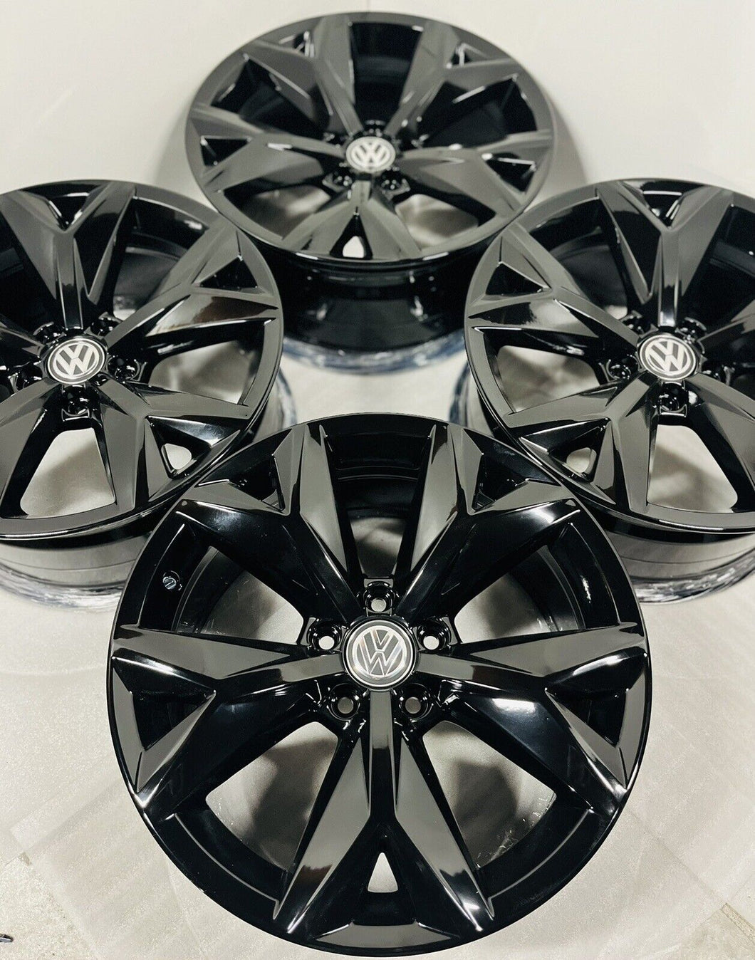 OEM 18” Volkswagen VW Atlas Prisma Factory Wheels Rims Full Set Black Gloss